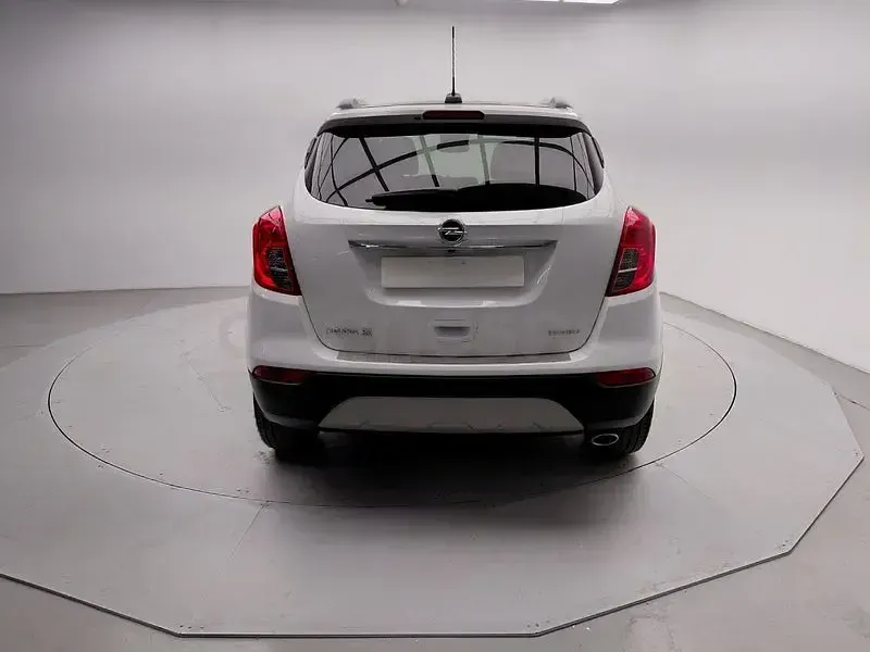 Usado Opel Mokka Color Edition 140 CV (102 kW) 2022 Blanco SUV