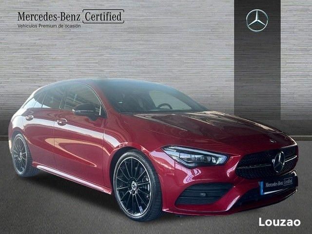 Usado Mercedes CLA200 Shooting Brake AMG line 163 CV (119 kW) 2023 Manufaktur rojo patagonia Familiar