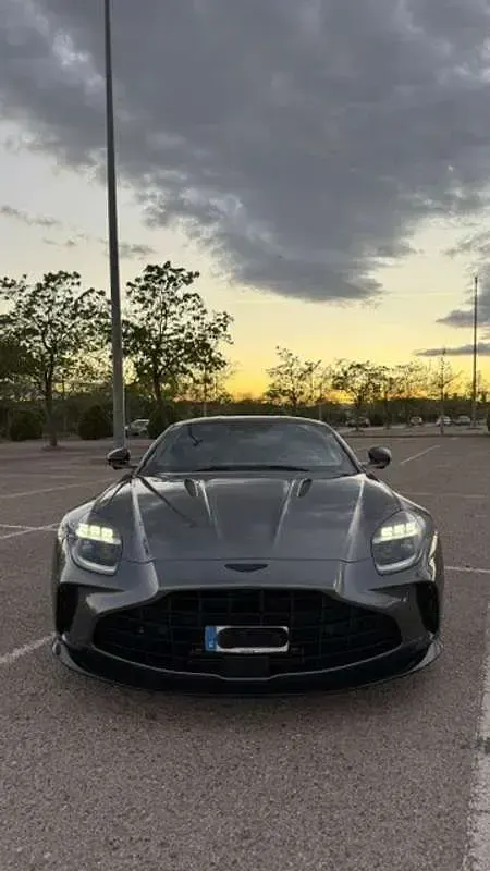 Usado Aston Martin Vantage 665 CV (489 kW) 2024 Gris Coupe