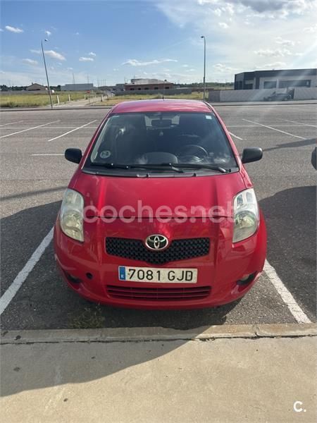 Rojo Usado 2008 Toyota Yaris Sol Berlina | 4800 € (Precio justo) - Imagen 1/4
