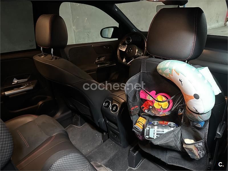 Negro Usado 2022 Mercedes B200 Monovolumen | 30.900 € (Un poco caro) - Imagen 1/3