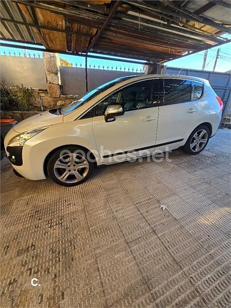 Blanco Usado 2011 Peugeot 3008 Premium Berlina | 4900 € (Precio justo) - Imagen 1/4