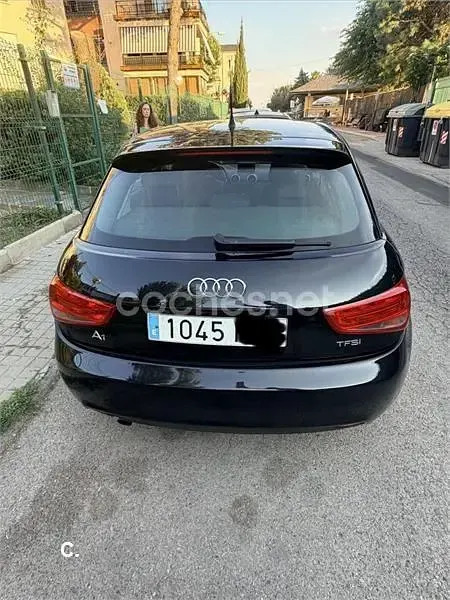 Usado Audi A1 Sportback Ambition 86 CV (63 kW) 2012 Negro Utilitario