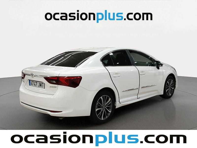 Begagnad Toyota Avensis Advance 143 HK (105 kW) 2016 Vit Sedan