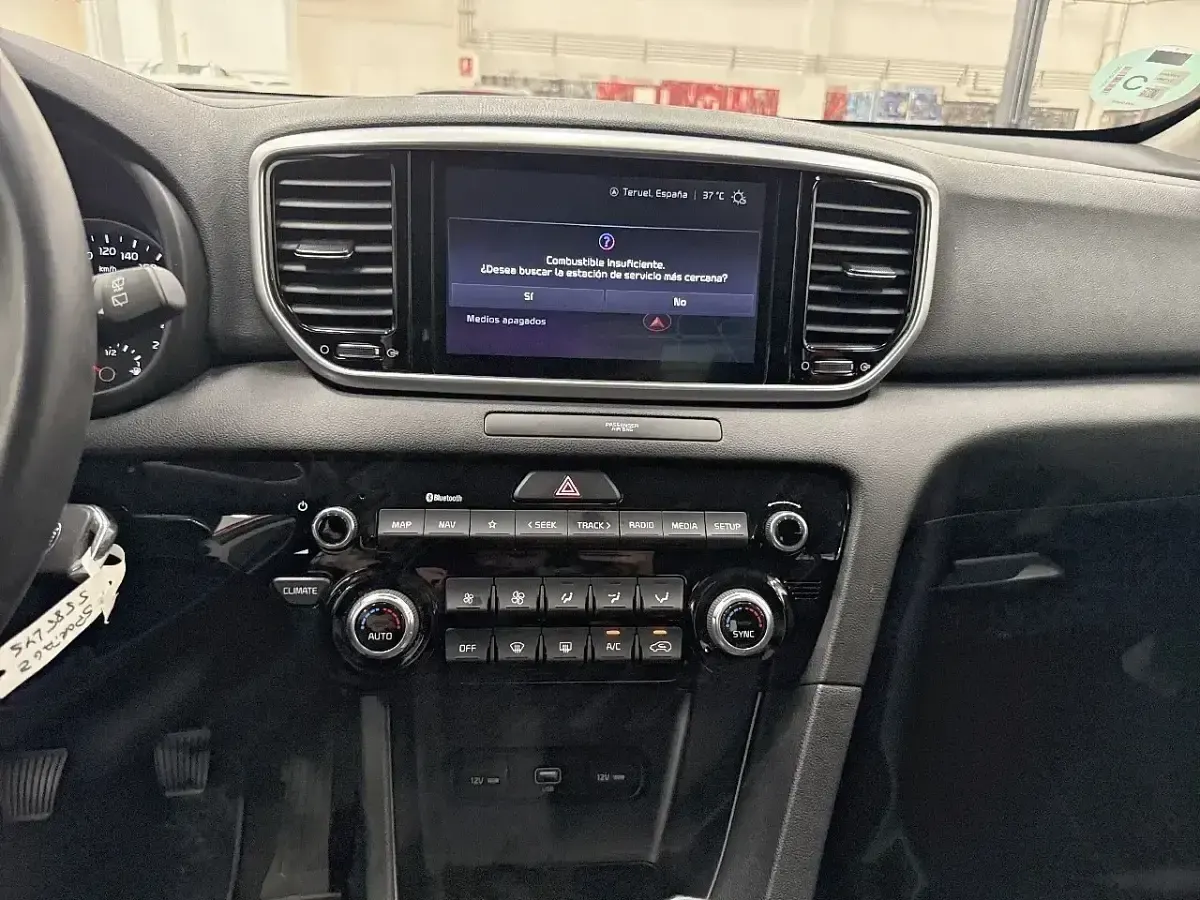 Usado Kia Sportage 132 CV (97 kW) 2022 Rojo SUV