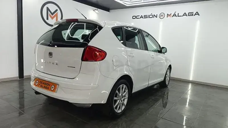 Usado Seat Altea Ecomotive 105 CV (77 kW) 2009 Blanco Monovolumen