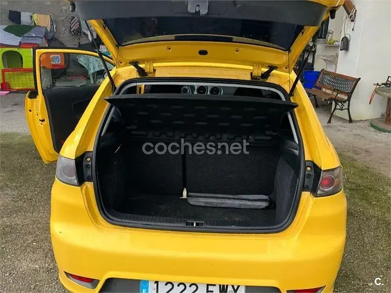Usado Seat Ibiza FR 130 CV (95 kW) 2007 Amarillo Utilitario