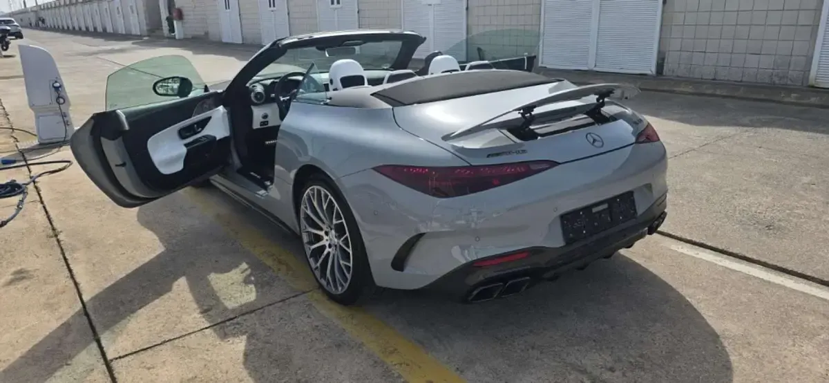 Usado Mercedes SL63 AMG AMG 585 CV (430 kW) 2023 Gris Coupe