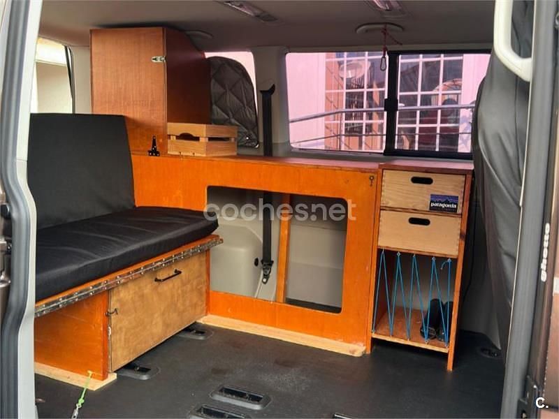 Usado VW Caravelle Trendline 102 CV (75 kW) 2016 Marrón Van