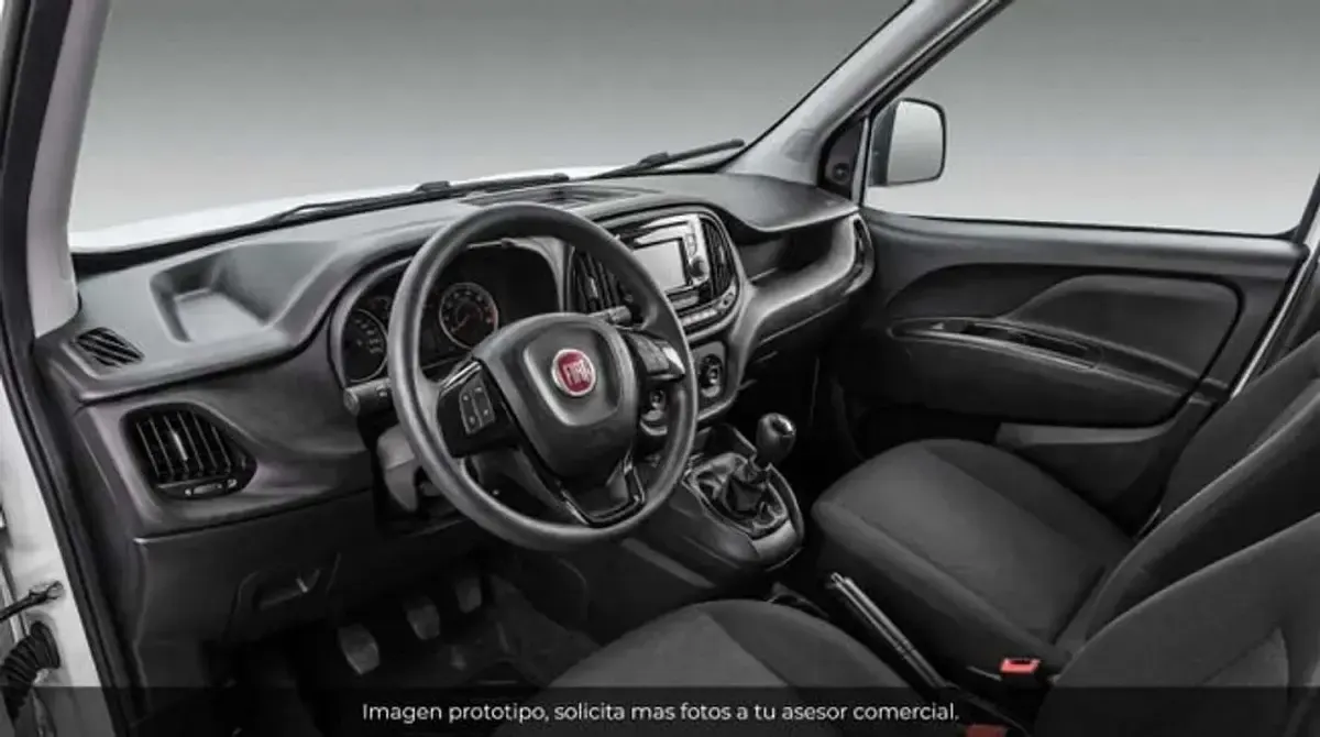 Usado Fiat Doblò 90 CV (66 kW) 2021 Blanco Monovolumen