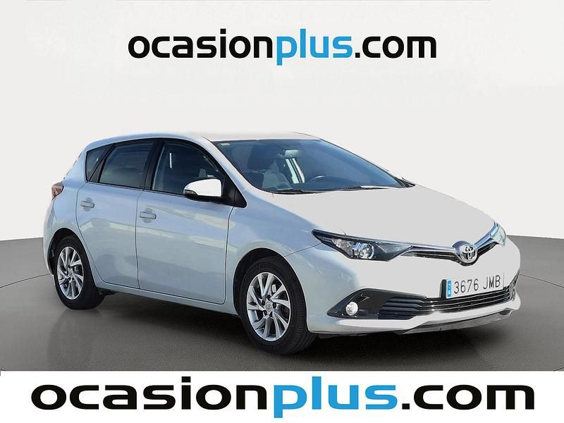 Usado Toyota Auris Active 116 CV (85 kW) 2016 Blanco