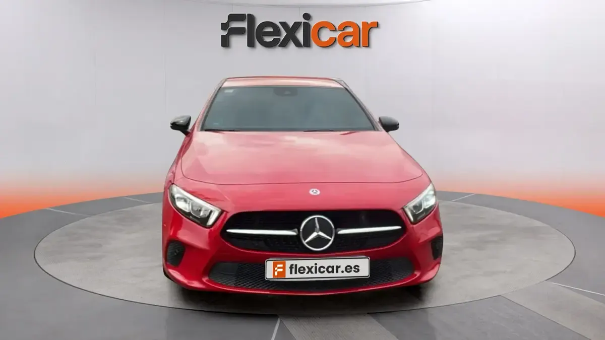 Usado Mercedes A180 116 CV (85 kW) 2019 Rojo Berlina