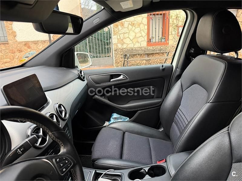 Blanco Usado 2018 Mercedes B200 Monovolumen | 17.650 € (Super precio) - Imagen 1/4