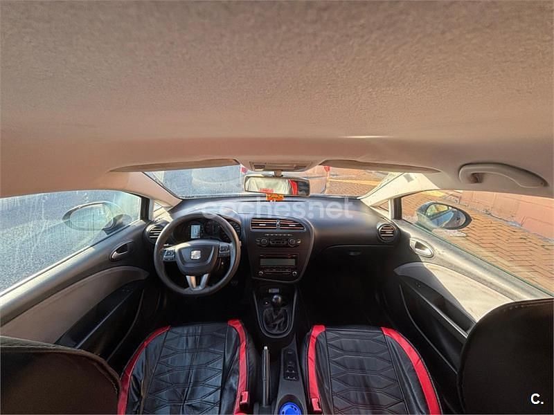 Usado Seat Leon Copa 105 CV (77 kW) 2012 Gris / plata Berlina