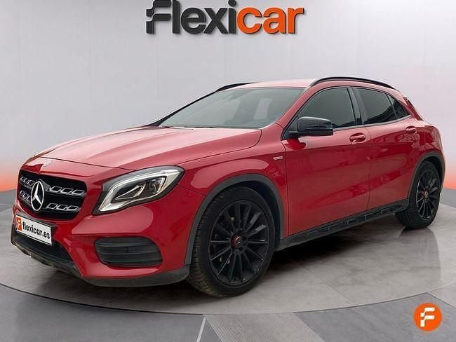 Usado Mercedes GLA180 122 CV (89 kW) 2020 Rojo SUV