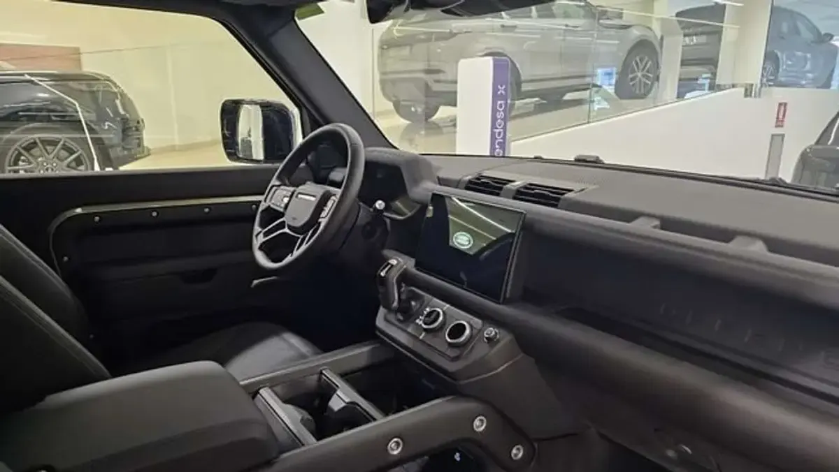 Nuevo Land Rover Defender SE Dynamic 250 CV (183 kW) 2025 Verde SUV