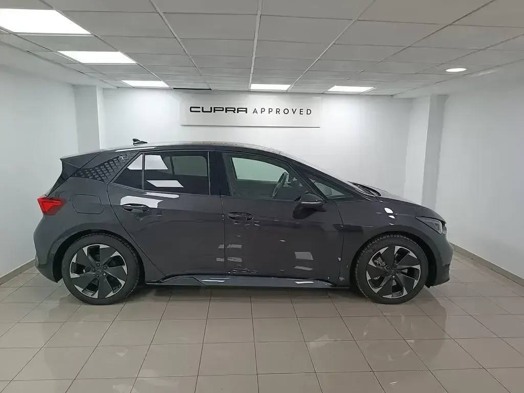 Usado Cupra Born e-Boost 169 kW (231 CV) 2023 Gris Utilitario