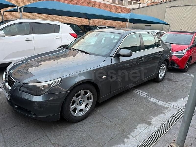 Usado BMW 525 218 CV (160 kW) 2005 Gris / plata Berlina