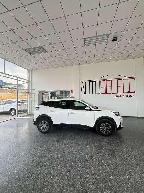 Usado Peugeot 2008 Active 110 CV (80 kW) 2021 Blanco SUV