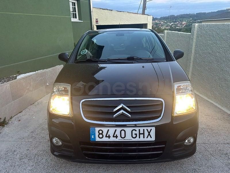 Käytetty Citroën C2 70 HP (51 kW) 2003 Musta Viistoperä