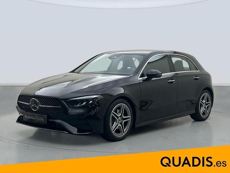 Negro Usado 2024 Mercedes A180 | 33.900 € (Un poco caro) - Imagen 1/4