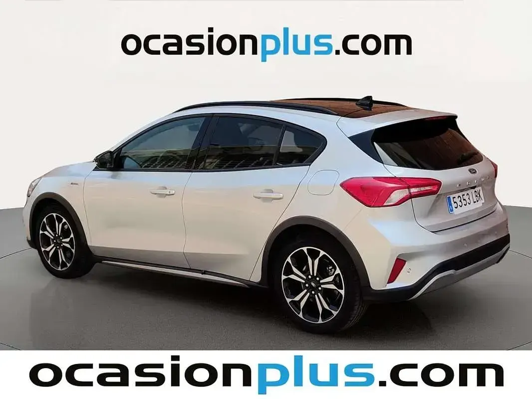 Usado Ford Focus Active 125 CV (91 kW) 2019 Gris Utilitario
