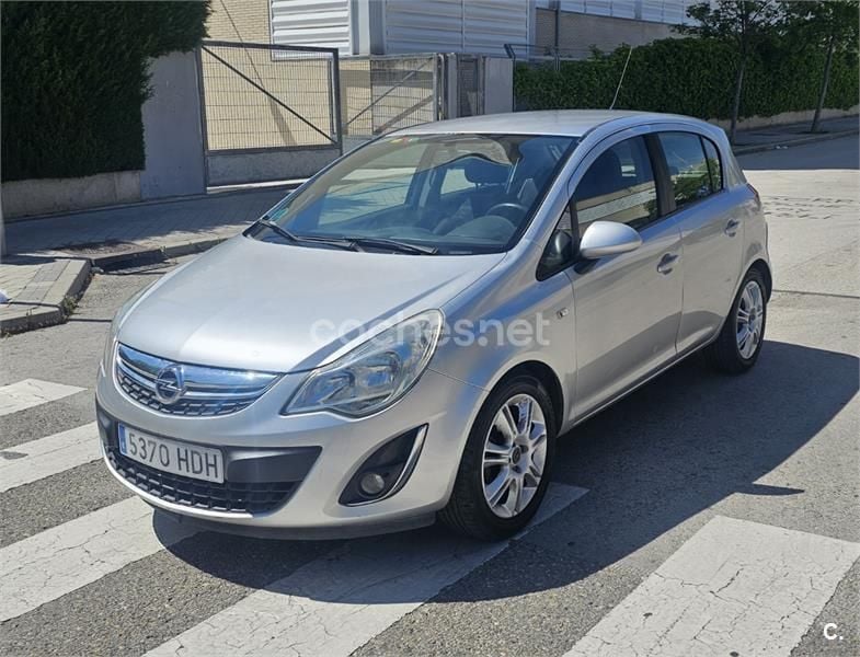 Gris / plata Usado 2011 Opel Corsa Berlina | 3150 € (Super precio) - Imagen 1/4