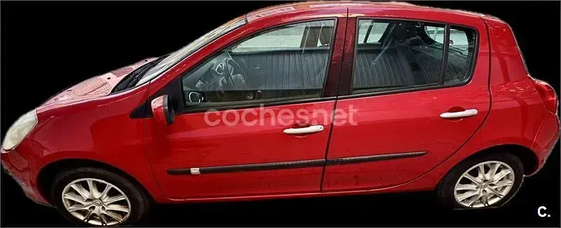 Usado Renault Clio II Authentique 75 CV (55 kW) 2009 Rojo Berlina
