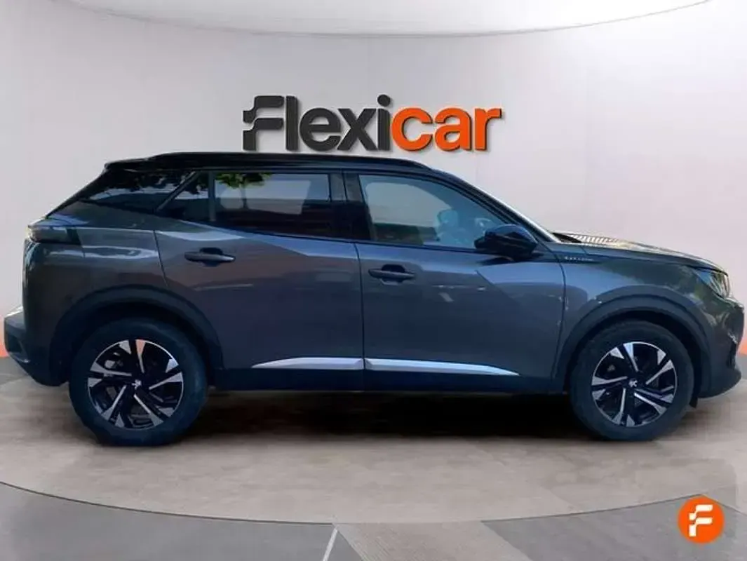 Usado Peugeot 2008 GT-line 131 CV (96 kW) 2020 Gris SUV