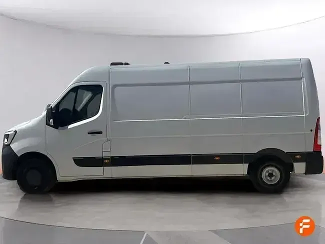 Usado Renault Master 136 CV (100 kW) 2023 Blanco Monovolumen