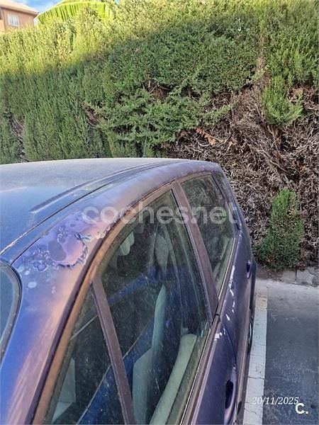 Usado Renault Scénic II Authentique 98 CV (72 kW) 2004 Azul Monovolumen