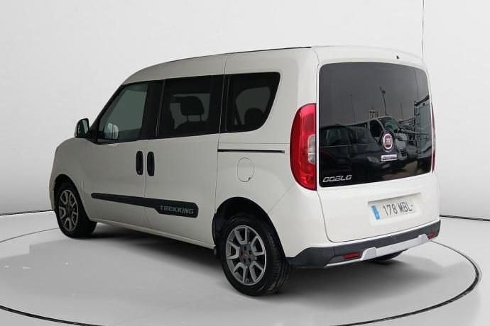 Usado Fiat Doblò Trekking 120 CV (88 kW) 2022 Monovolumen