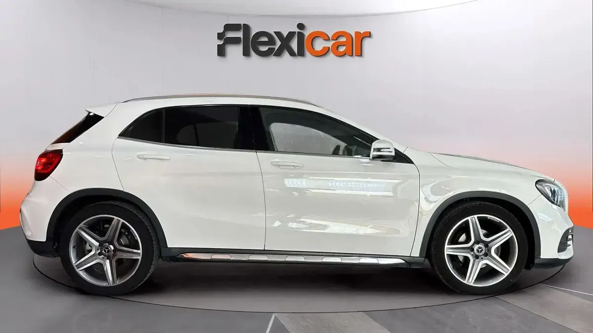 Używany Mercedes GLA200 136 KM (100 kW) 2019 Biały SUV