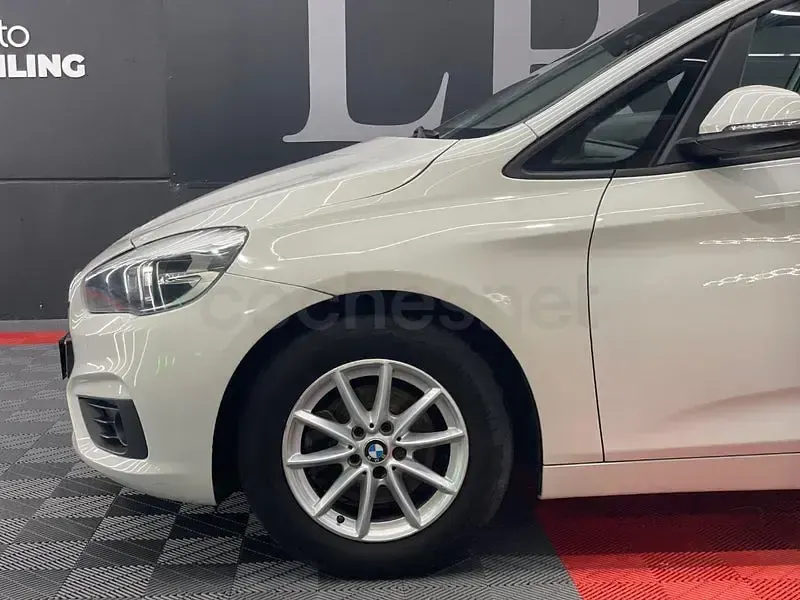 Usado BMW 216 Active Tourer 116 CV (85 kW) 2016 Blanco Monovolumen