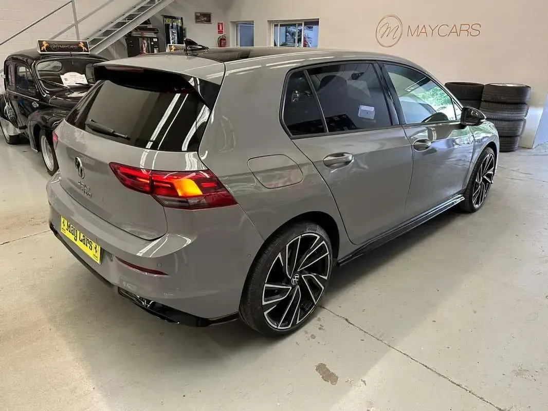 Usado VW Golf VIII 200 CV (147 kW) 2024 Gris Utilitario