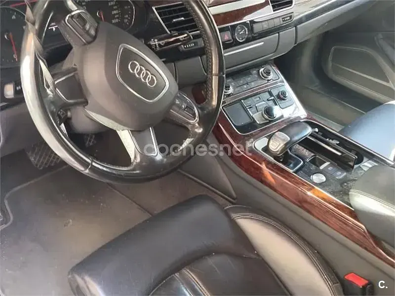 Usado Audi A8 250 CV (183 kW) 2012 Negro Berlina