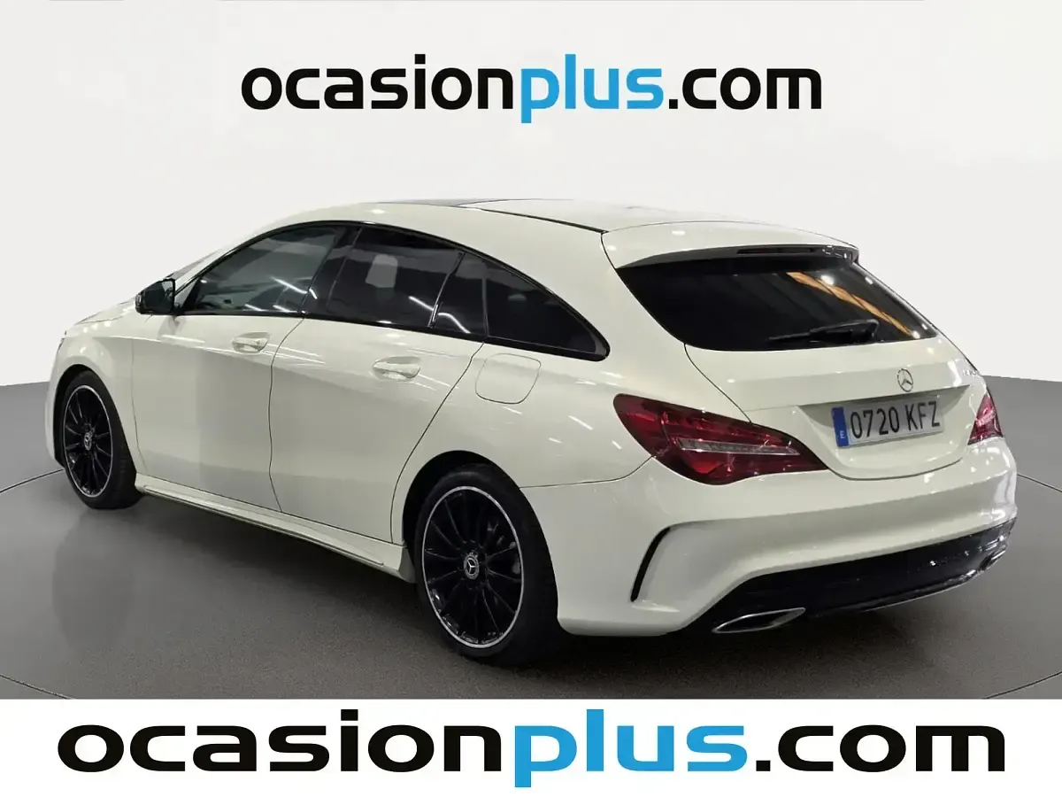 Usado Mercedes CLA200 136 CV (100 kW) 2017 Beige Coupe