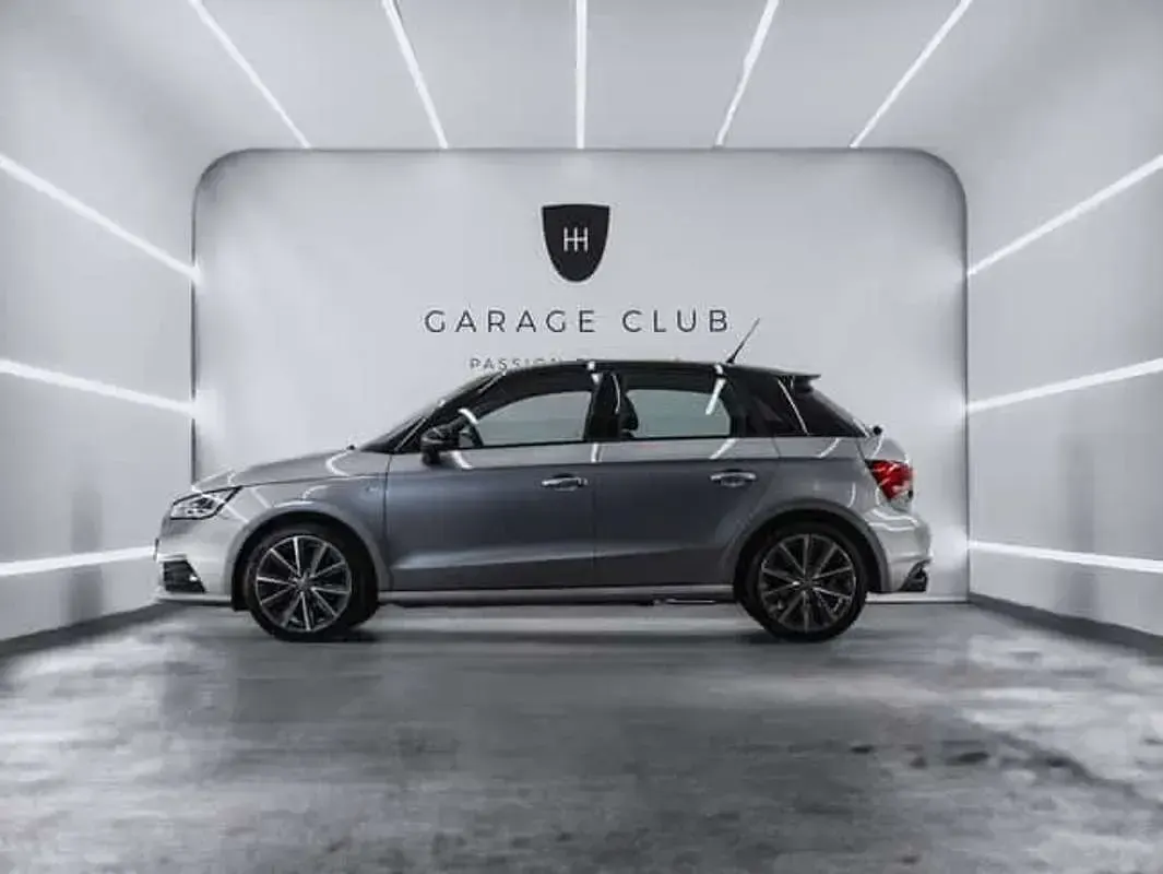 Usado Audi A1 Sportback Exclusive 90 CV (66 kW) 2015 Plateado Utilitario