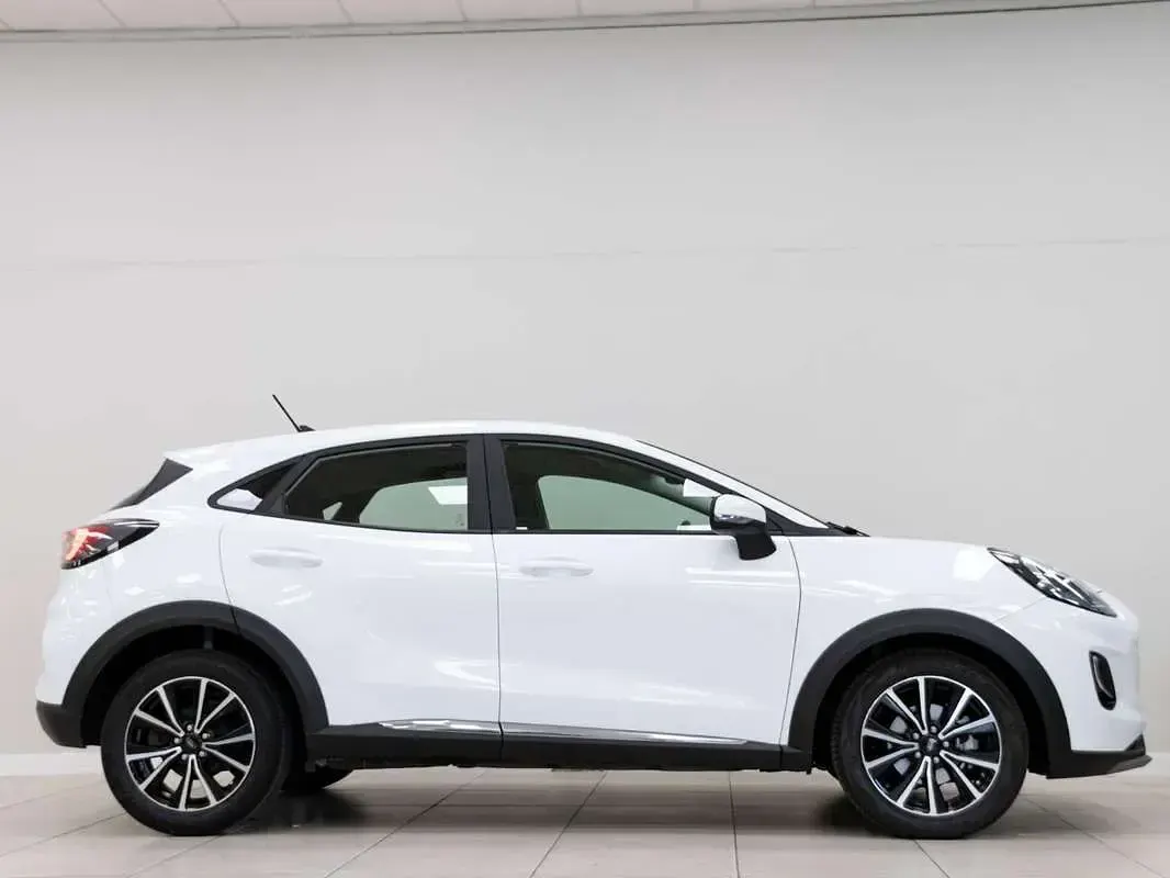 Usado Ford Puma Titanium 125 CV (91 kW) 2021 Blanco SUV