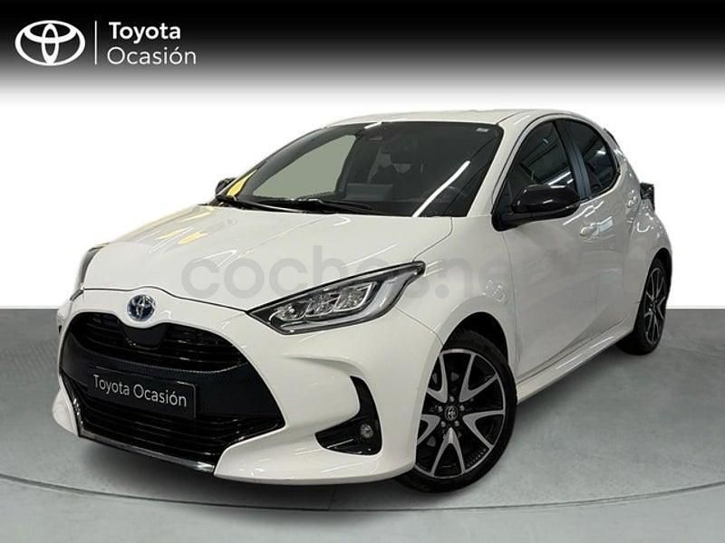 Usado Toyota Yaris Hybrid Style 116 CV (85 kW) 2022 Blanco Berlina