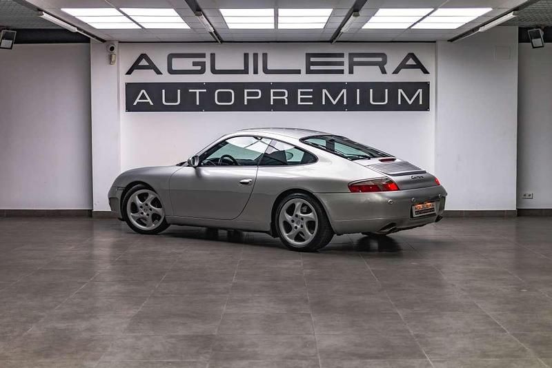 Usado Porsche 911 Carrera 300 CV (220 kW) 2001 Gris Coupe