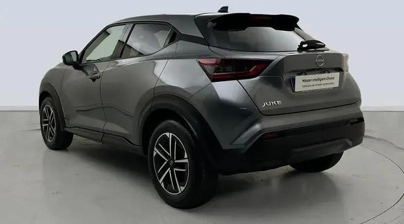 Usado Nissan Juke N-Connecta 114 CV (83 kW) 2024 Skline grey (metalizado) SUV