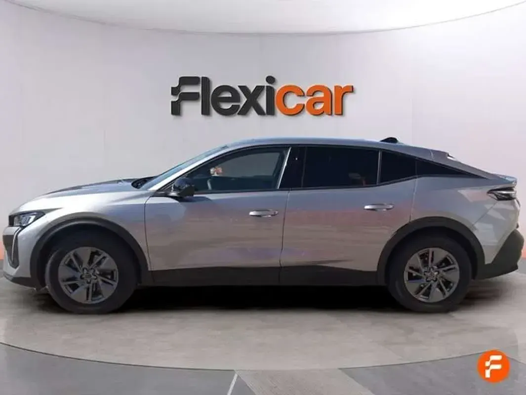 Usado Peugeot 408 Allure 131 CV (96 kW) 2023 Gris SUV