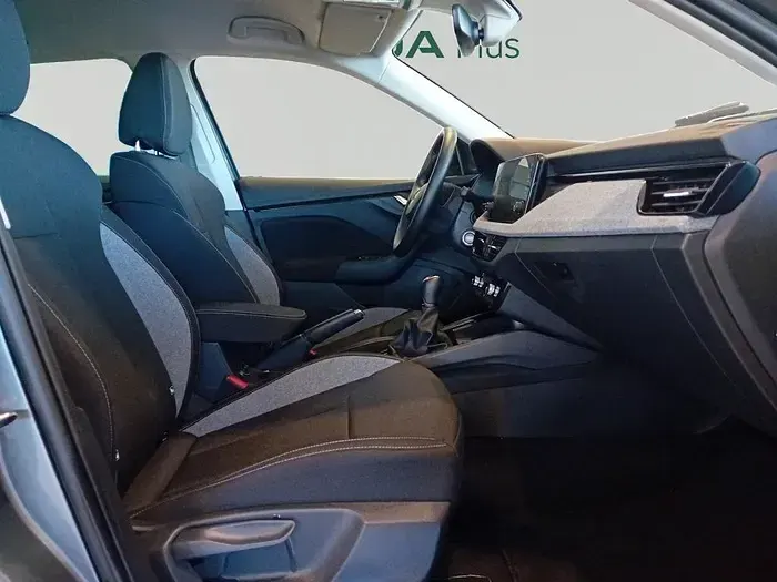 Usado Skoda Kamiq Selection 115 CV (84 kW) 2024 Gris SUV