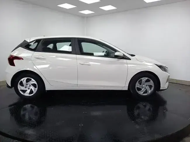 Usado Hyundai i20 101 CV (74 kW) 2021 Blanco Utilitario