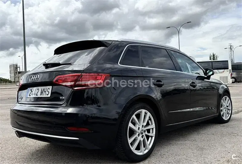 Używany Audi A3 150 KM (110 kW) 2017 Czarny Sedan/Limuzyna