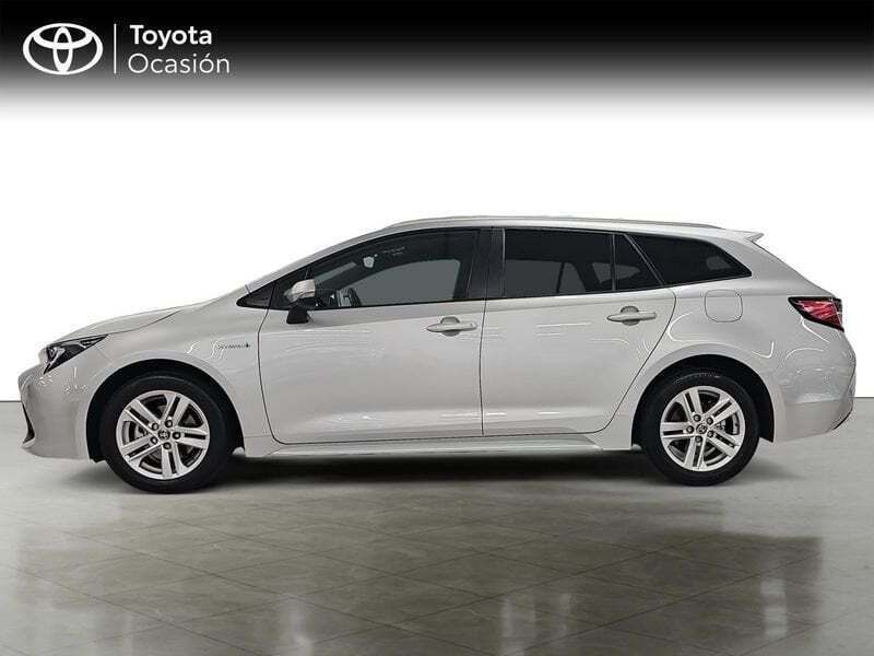 Usado Toyota Corolla Active 122 CV (89 kW) 2021 Plata