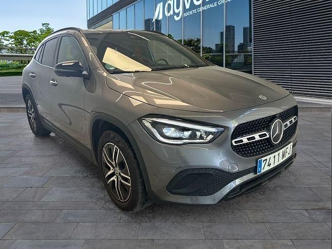 Usado Mercedes GLA220 190 CV (139 kW) 2023 Gris SUV