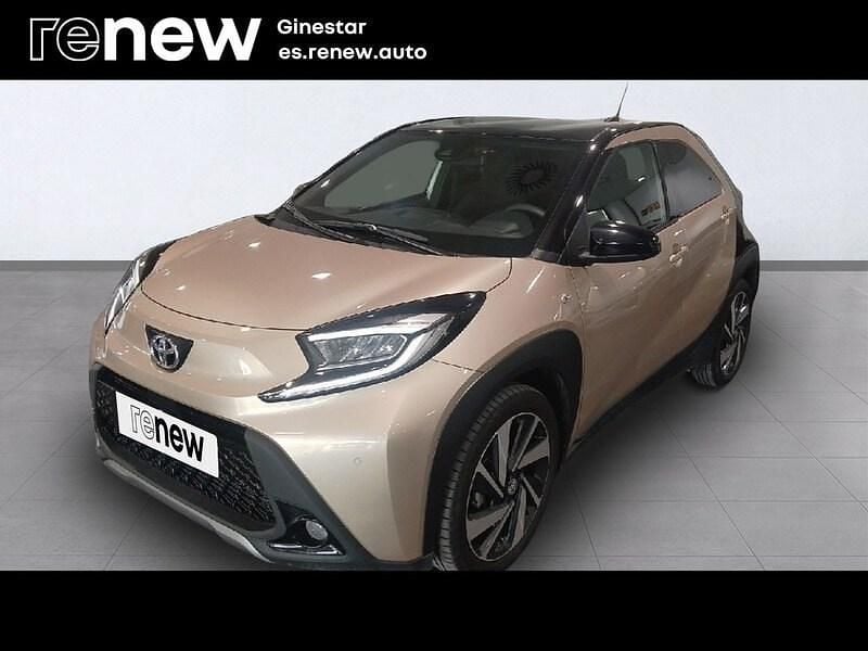 Usado Toyota Aygo Play 72 CV (52 kW) 2023 Gris ?gata Utilitario