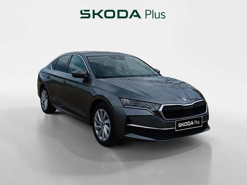Usado Skoda Octavia 116 CV (85 kW) 2025 Gris Berlina